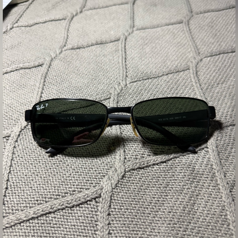 Vintage Ray-Ban Aviators Polarized Retro Men’s Sleek Black Green RB 3272 006 G15